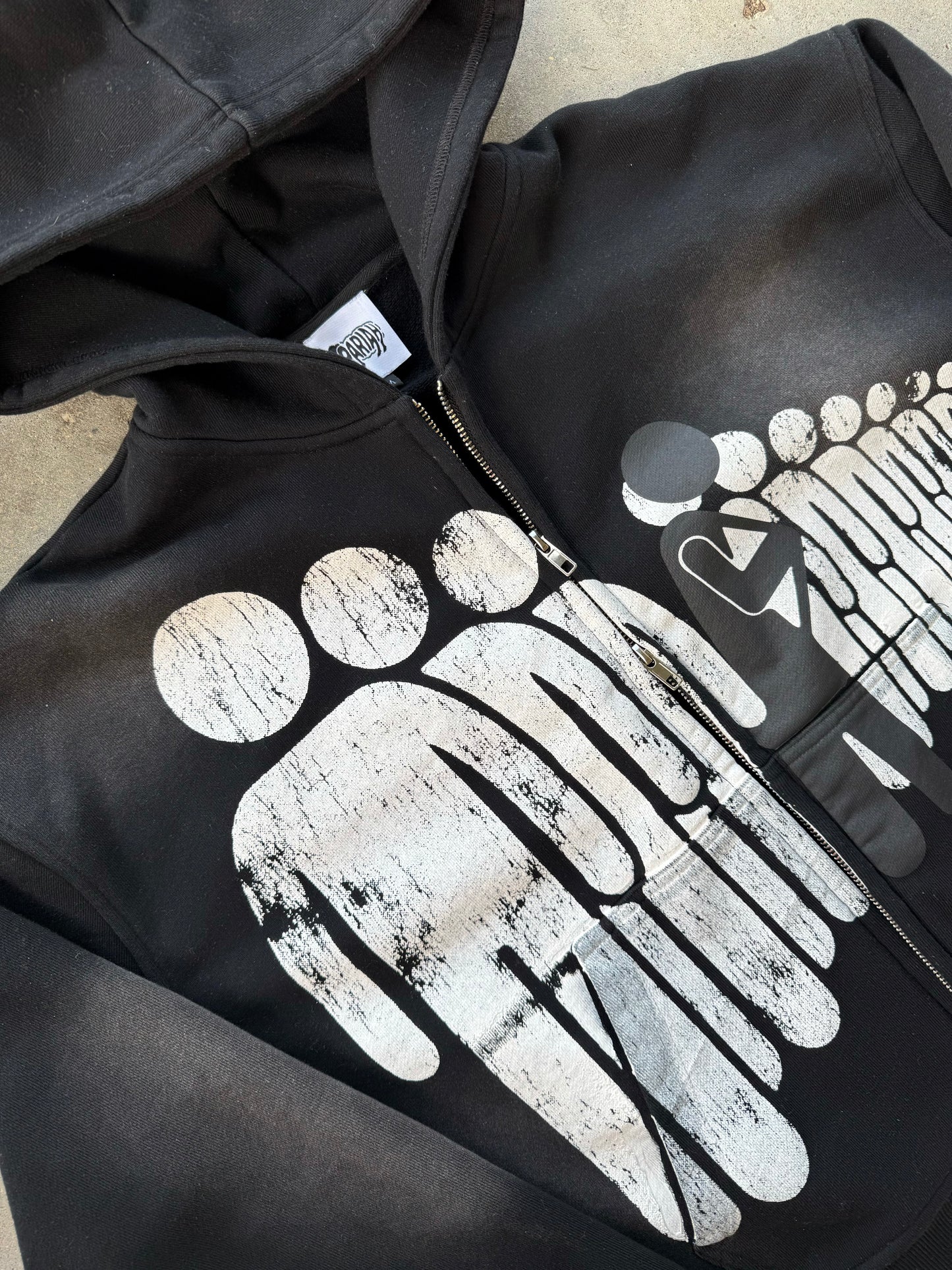 outcast-zipup (blackwash)